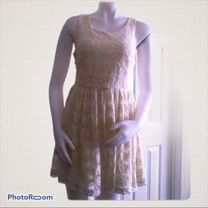 🍓H&M Cream Lace Dress Large 5 for $25